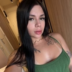 Foto de Jenni Faria ao vivo na webcam