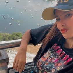 Foto de Jenny Vieira ao vivo na webcam