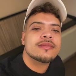 Foto de Jhones Boy ao vivo na webcam