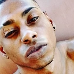 Foto de JJ Tenebrozo ao vivo na webcam