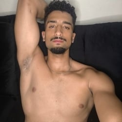 Foto de Jogador 021 ao vivo na webcam