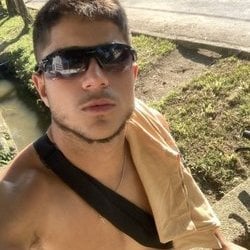 Foto de Jony 013 ao vivo na webcam