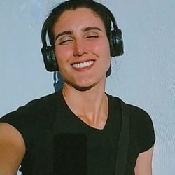 Foto de Jordana V8 ao vivo na webcam