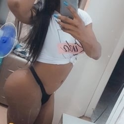 Foto de Juh 23cm Dotada ao vivo na webcam