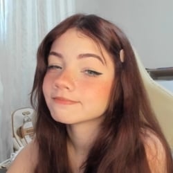 Foto de Emili Suren ao vivo na webcam