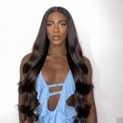 Foto de Julhya Santos ao vivo na webcam