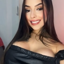 Foto de Julia Mattioli ao vivo na webcam