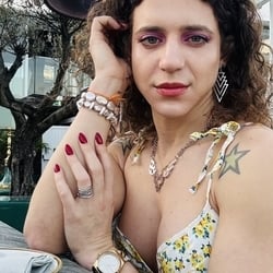 Foto de Júlia NMH - videos sexo ao vivo Sexo ao Vivo