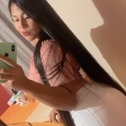 Foto de Julianie ao vivo na webcam