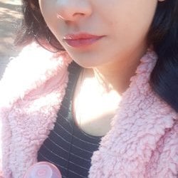 Foto de Julie ao vivo na webcam