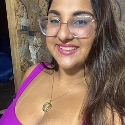 Foto de Julinha 1994 ao vivo na webcam