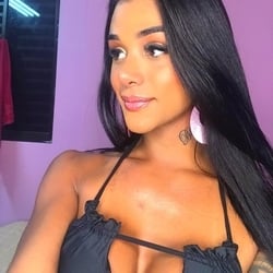 Foto de Julinha Gata ao vivo na webcam