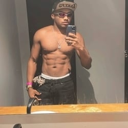 Foto de Juninho Koff ao vivo na webcam