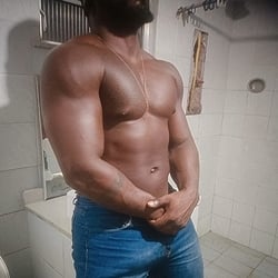 Foto de Junior Big Black ao vivo na webcam