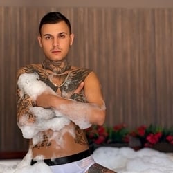 Foto de Kaique Mobriza ao vivo na webcam