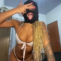 Foto de Kakau Araújo ao vivo na webcam