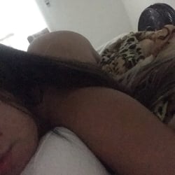 Foto de Karen Uau ao vivo na webcam