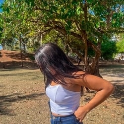 Foto de Karina Safri ao vivo na webcam