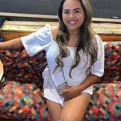 Foto de Karine Brasil ao vivo na webcam