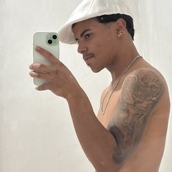 Foto de Karley ao vivo na webcam