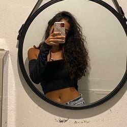 Foto de Karma Urban ao vivo na webcam