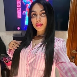 Foto de Katy Gaby 23cm ao vivo na webcam