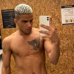 Foto de Kauã Bryan ao vivo na webcam