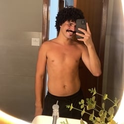 Foto de Kauã Mineirinho ao vivo na webcam