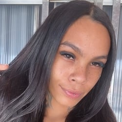 Foto de Kauany Thayna ao vivo na webcam