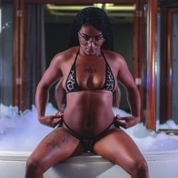 Foto de Kay Hotwife ao vivo na webcam