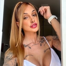 Foto de Kevlyn Santos ao vivo na webcam