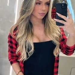 Foto de Kiara 27 ao vivo na webcam