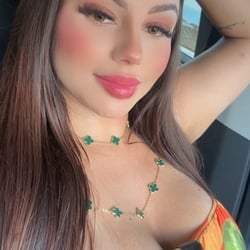 Foto de Kiara Marques ao vivo na webcam