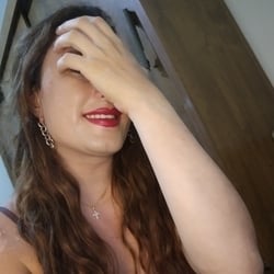 Foto de Kiara Ticiano ao vivo na webcam