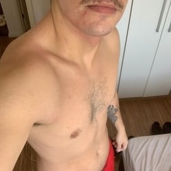 Foto de Kishpo Roludo ao vivo na webcam