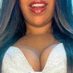 Kitana 77