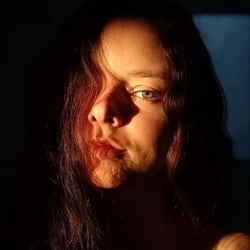 Foto de Kyar ao vivo na webcam