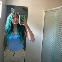 Foto de L Lary ao vivo na webcam