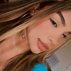 Foto de L Leticcia ao vivo na webcam