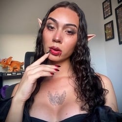 Foto de Lady Dragon ao vivo na webcam