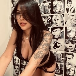 Foto de Lady Ibab ao vivo na webcam