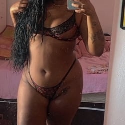 Foto de Lara Japa ao vivo na webcam