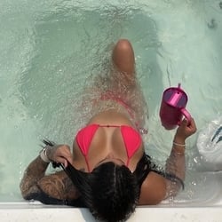 Foto de Larah 2313 ao vivo na webcam