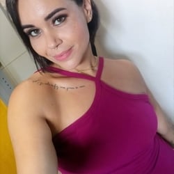 Foto de Lari Kowalski ao vivo na webcam