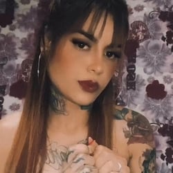 Foto de Lari Pimentel ao vivo na webcam