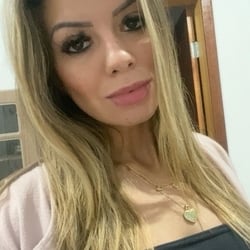 Foto de Lari Ramos ao vivo na webcam