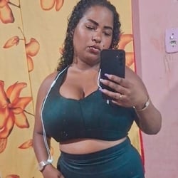 Foto de Larih RJ ao vivo na webcam