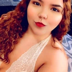 Foto de Larissa Flausino ao vivo na webcam