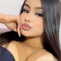 Foto de Larissa Lins ao vivo na webcam