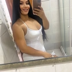 Foto de Larissa Rux ao vivo na webcam